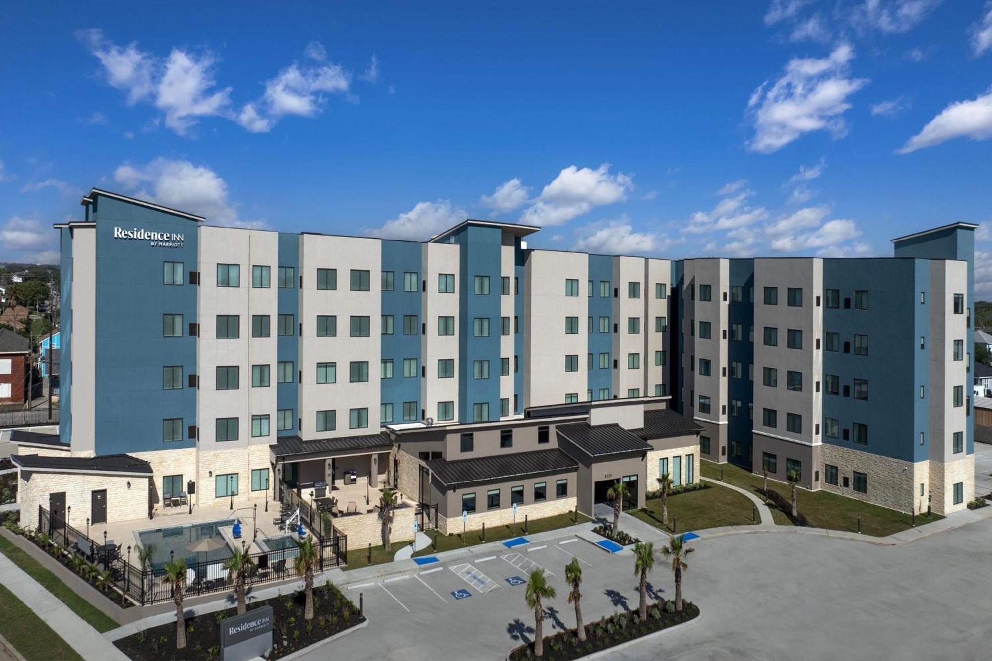 Hotel By Marriott Island Galveston