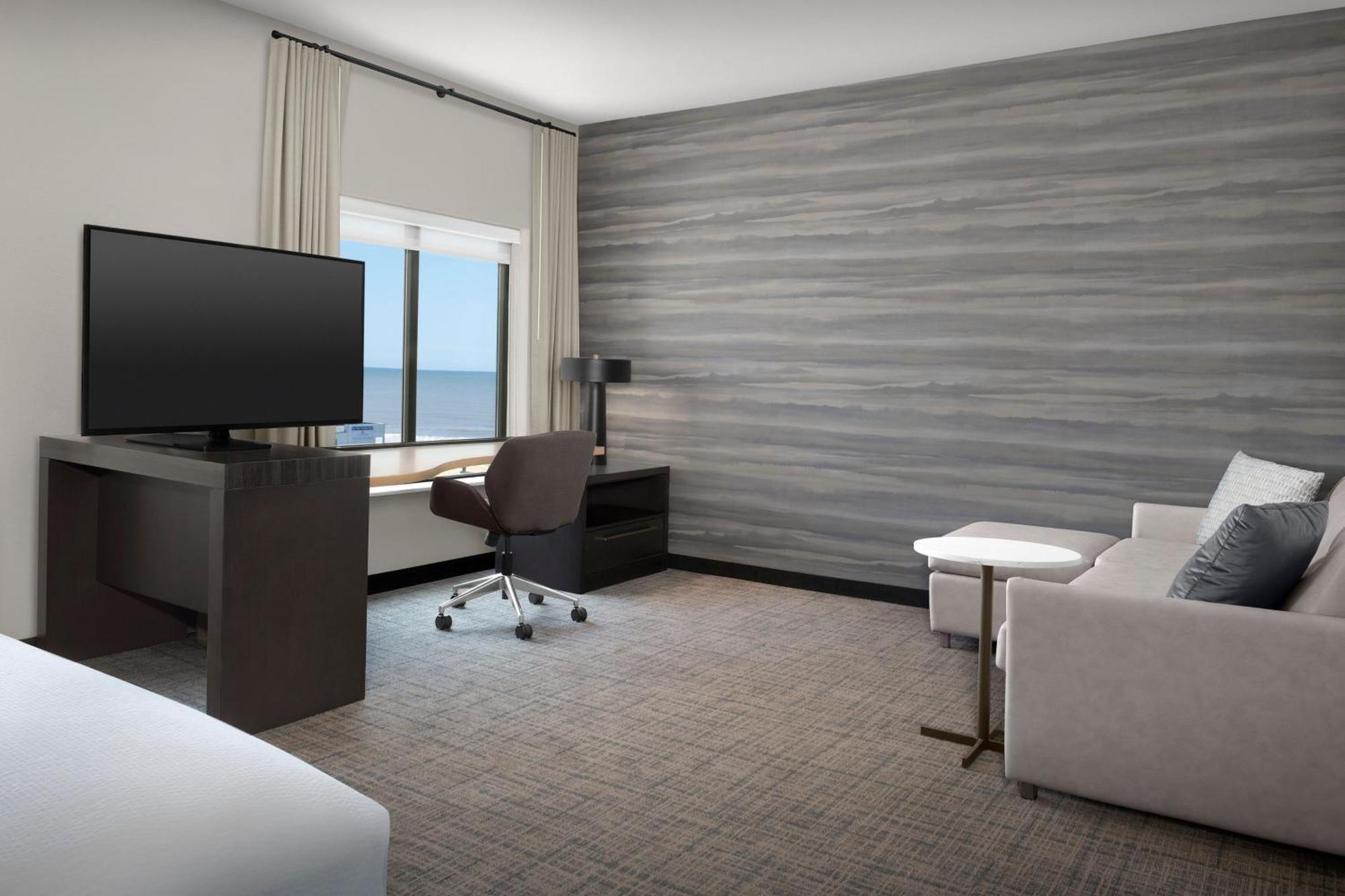 Hotel By Marriott Island 3*