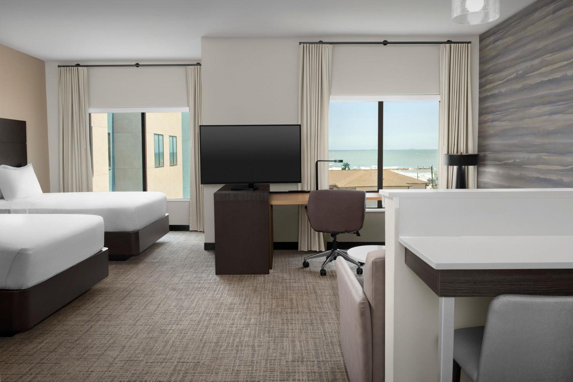 Hotel By Marriott Island